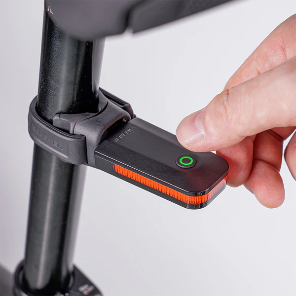 Tilbehør - Cykellygter - Ravemen CL01 Baglygte m. bremselys - 30 Lumen