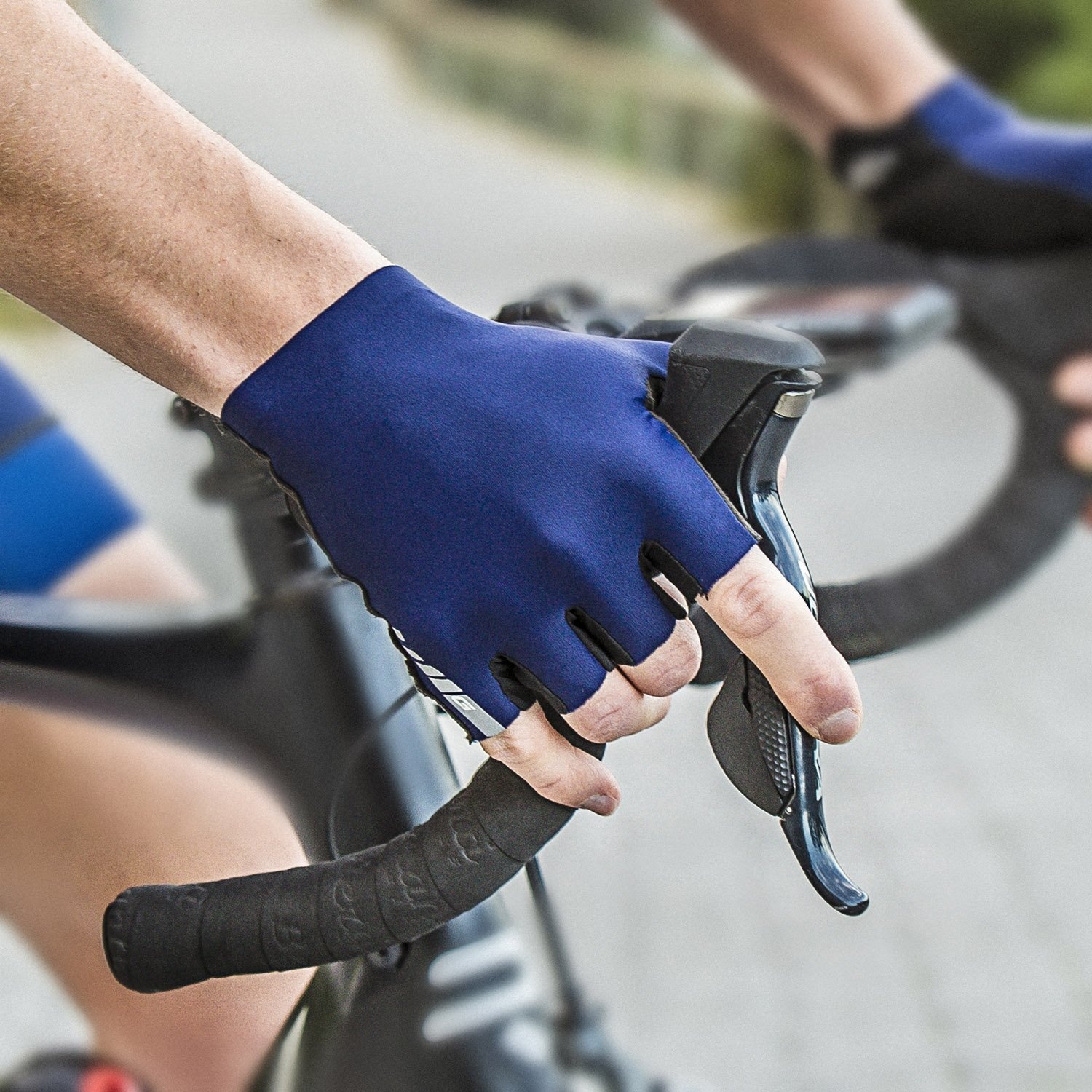 Beklædning - Cykelhandsker - GripGrab Aerolite InsideGrip™ Kortfingret Handske - Sort