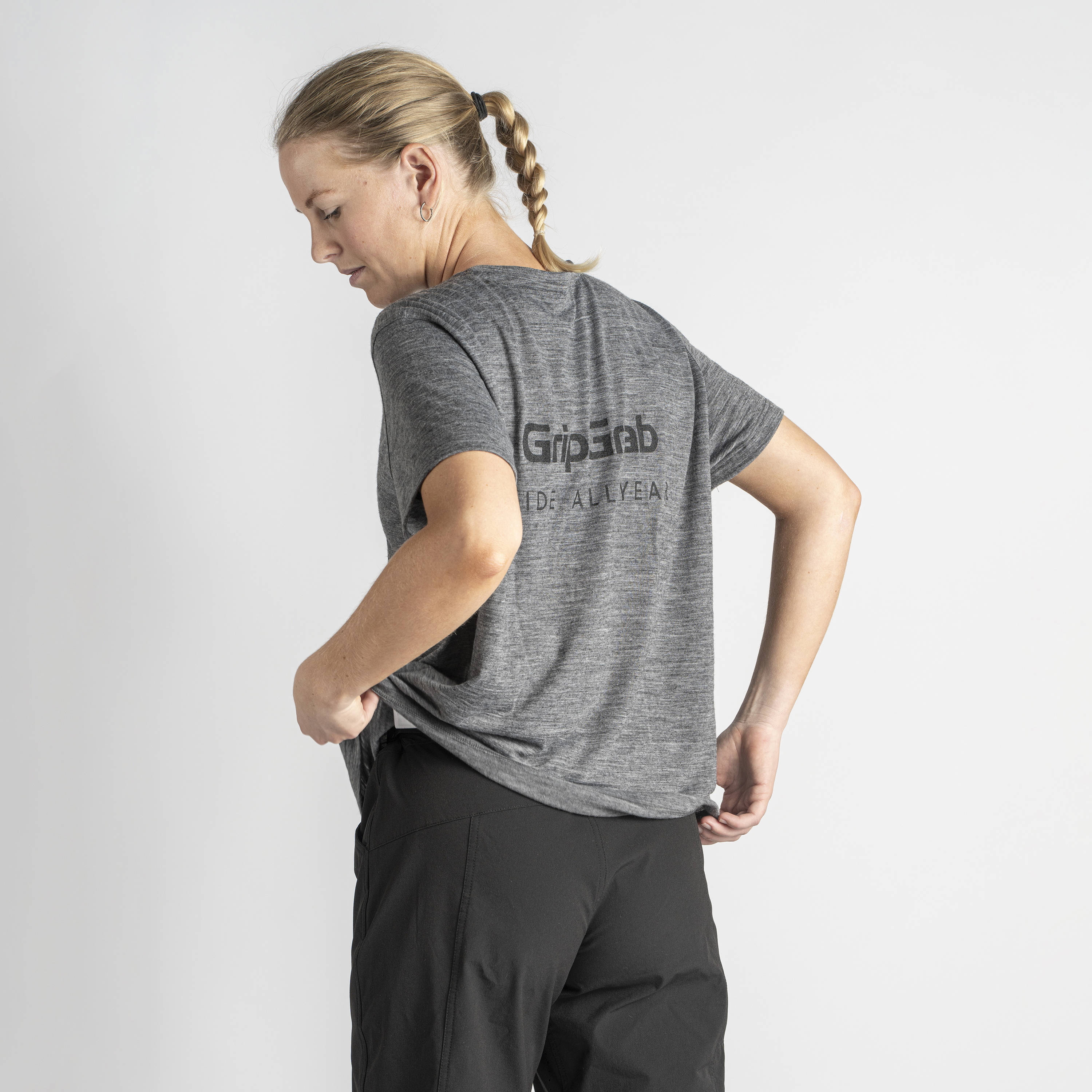 Beklædning - Merchandise - GripGrab EXPLR Merinotech T-shirt til damer - Dark Grey