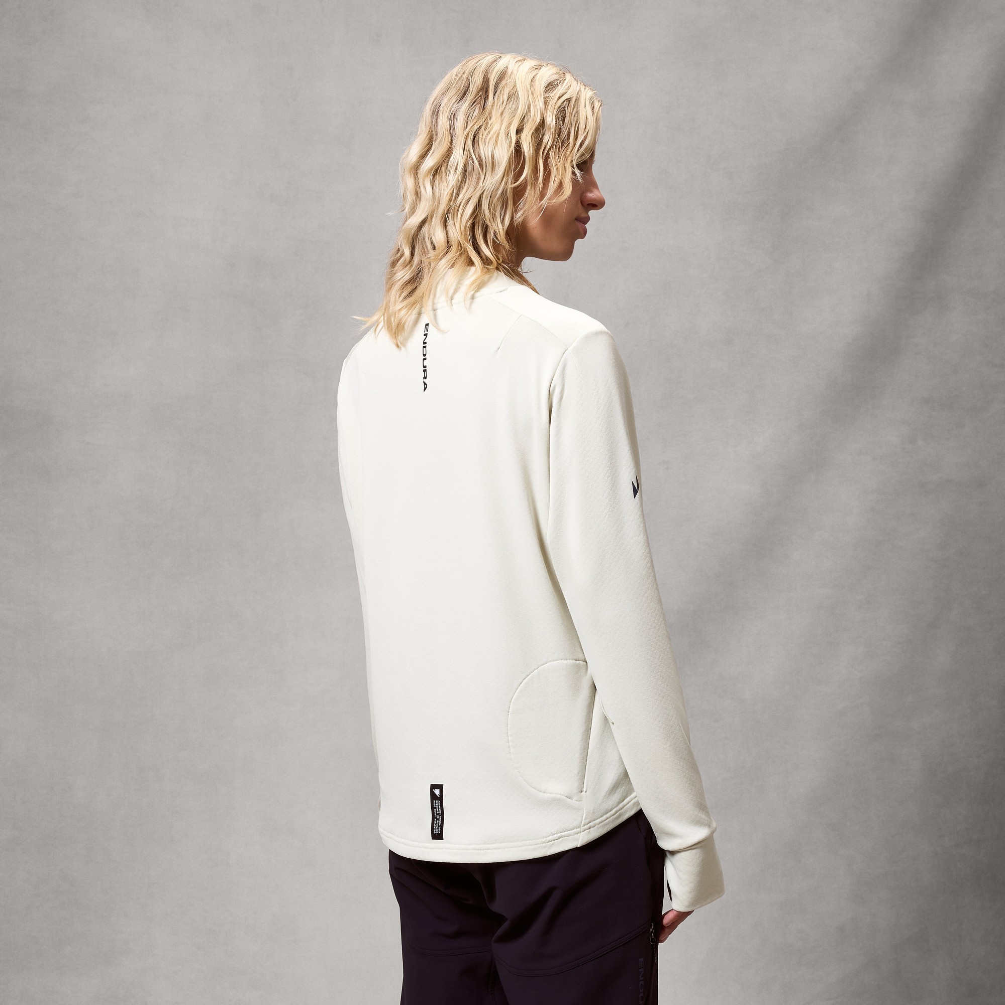 Beklædning - Cykeltrøjer - Endura Women's AllTrack Rout Fleece - Stone