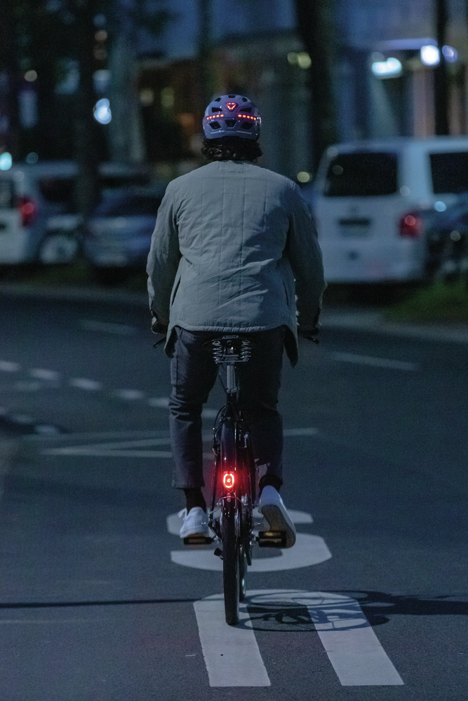 Beklædning - Cykelhjelme - Abus Hyban 2.0 m. LED lys - Gul