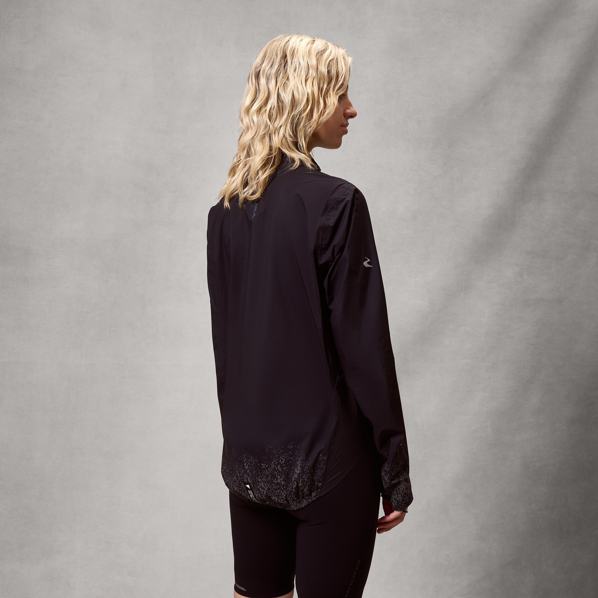 Beklædning - Regntøj & Vindtøj - Endura Women's AllTrack Race Cape - Black