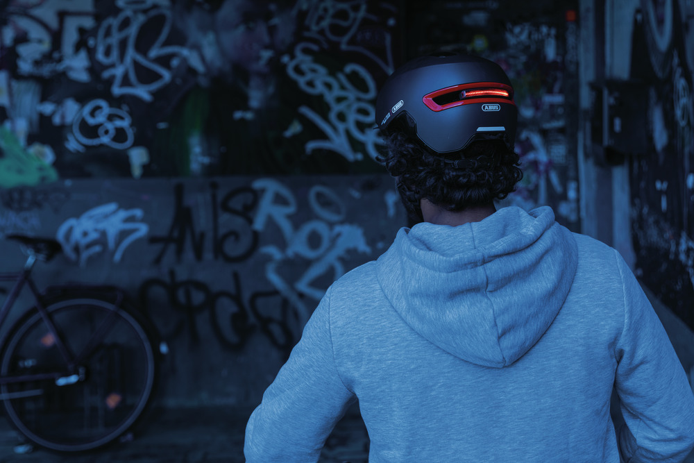 Beklædning - Cykelhjelme - Abus Hud-Y m. LED lys - Orange
