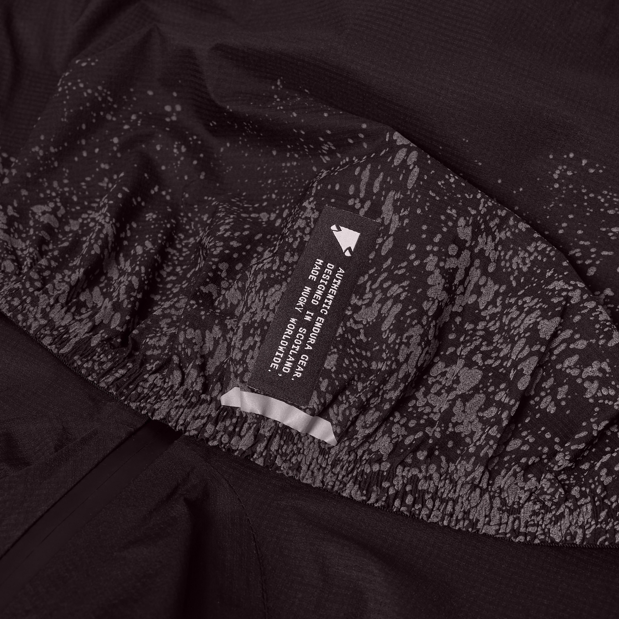 Beklædning - Regntøj & Vindtøj - Endura Women's AllTrack Race Cape - Black