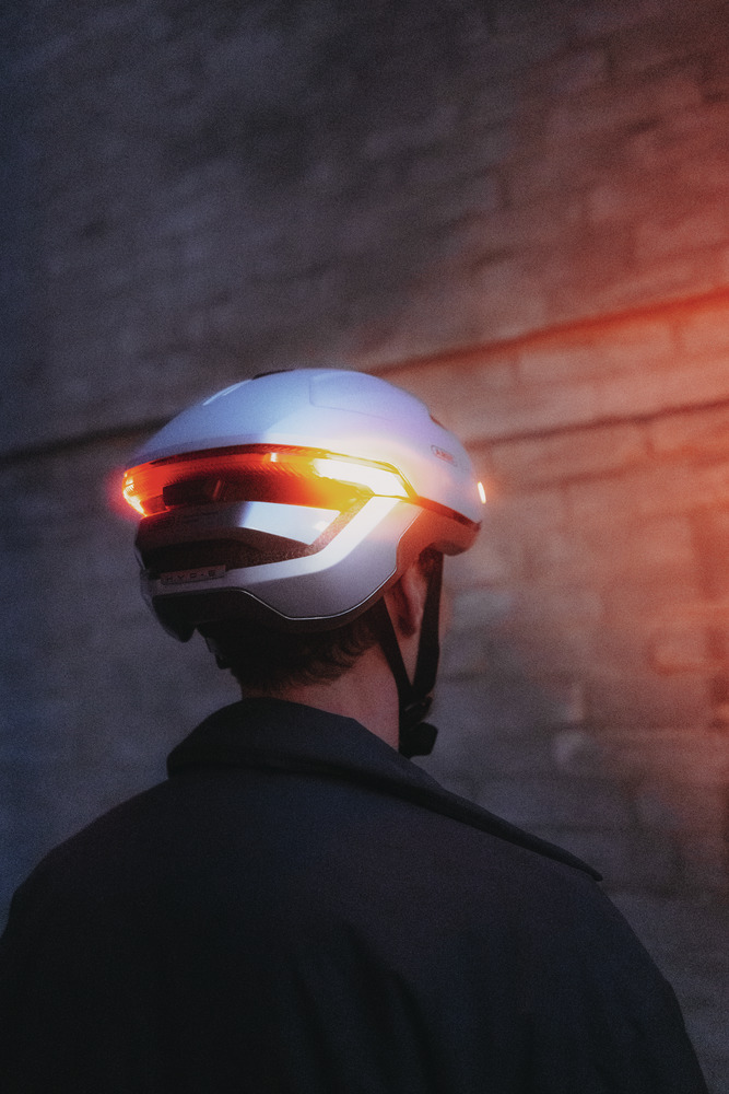 Beklædning - Cykelhjelme - Abus Hyp-E m. LED Lys - Midnight Blue