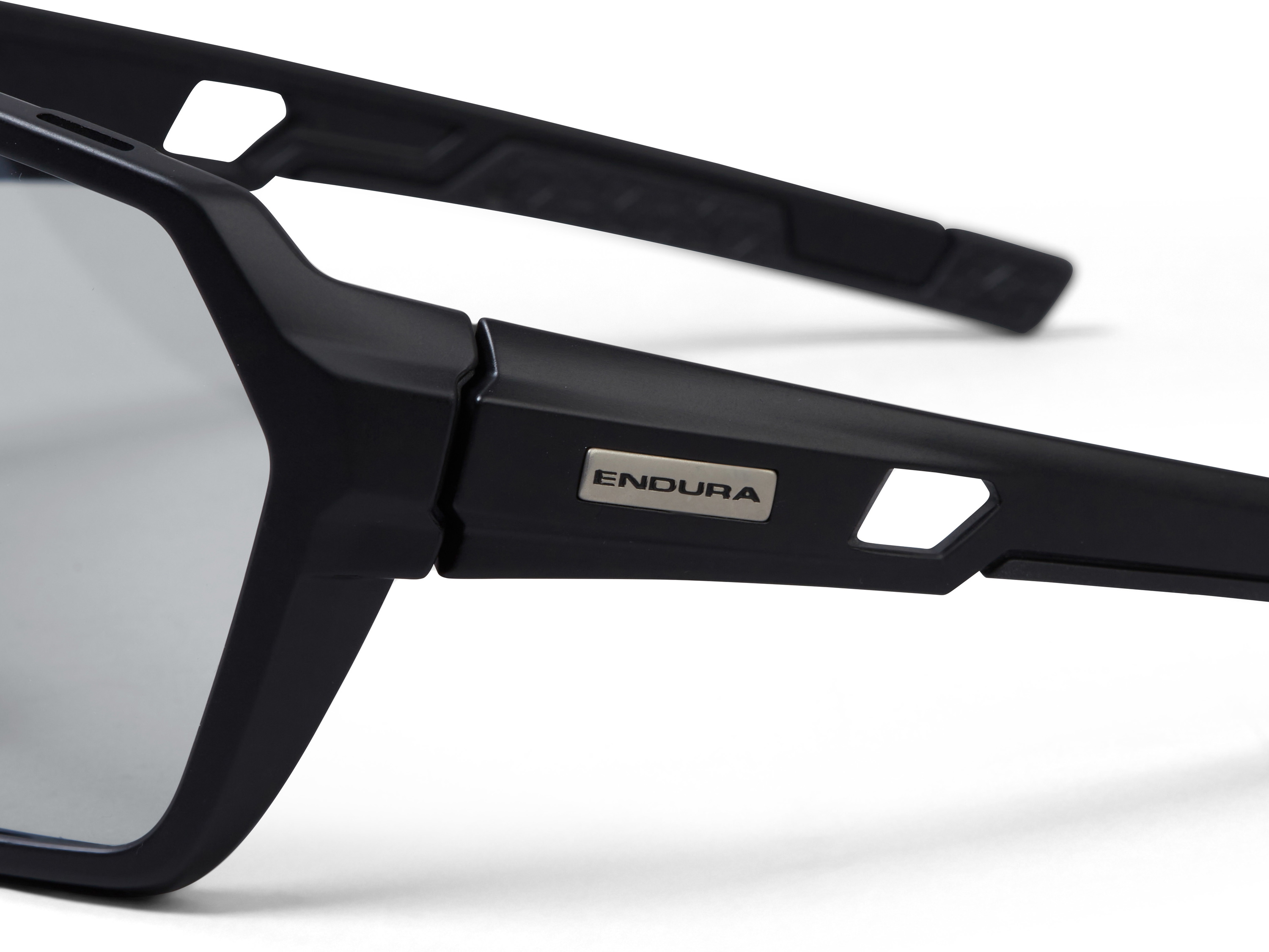 Beklædning - Cykelbriller - Endura SingleTrack Glasses Photochromic - Matt Black