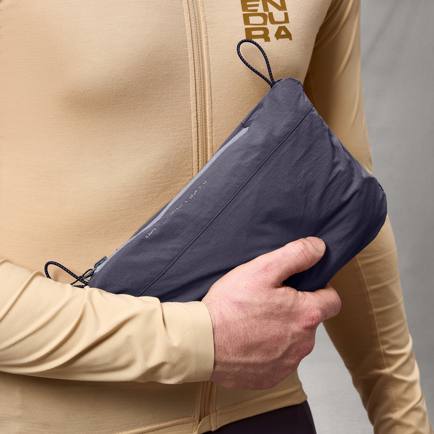 Beklædning - Regntøj & Vindtøj - Endura AllTrack Ride Packable Jacket - Carbon Grey