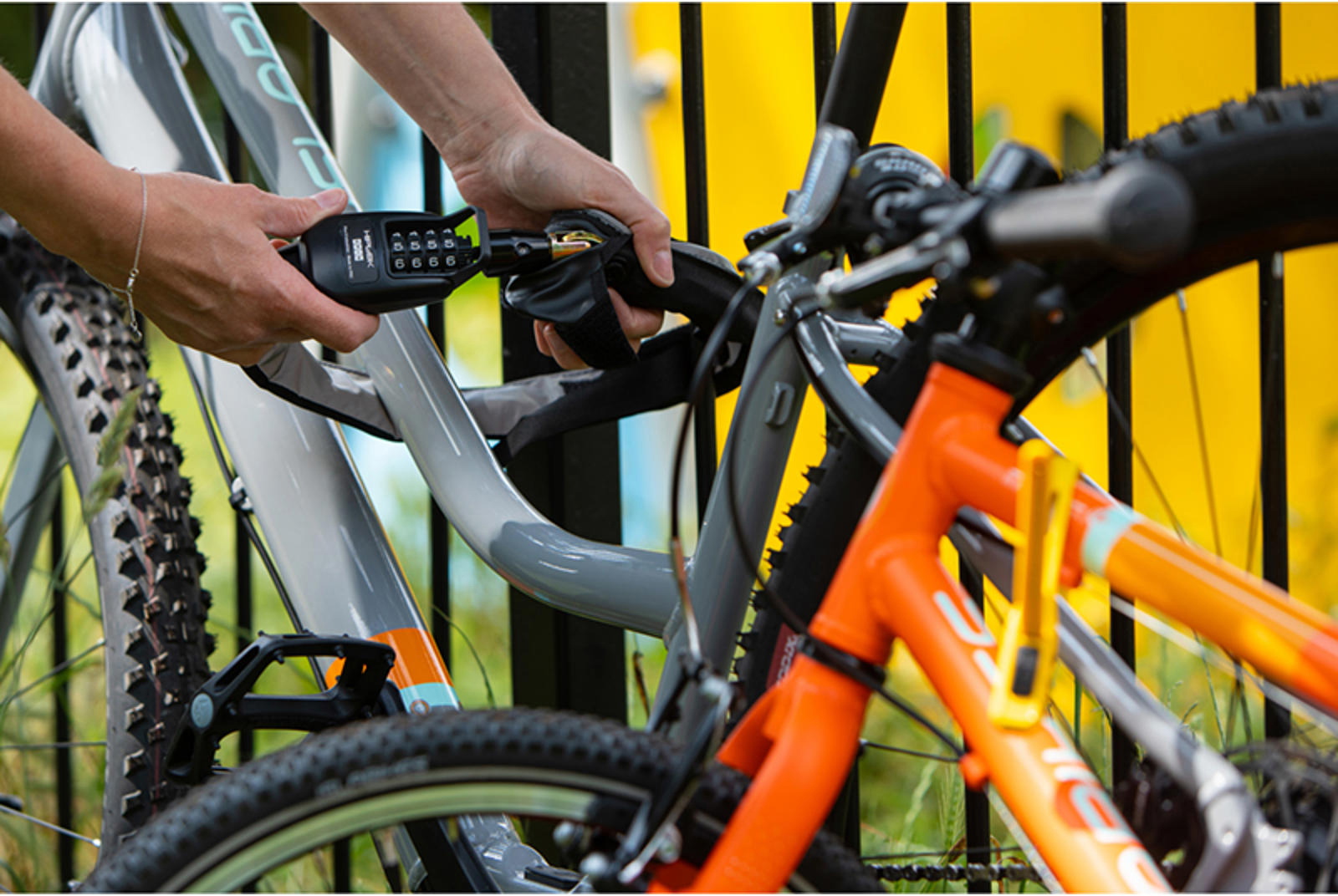Tilbehør - Cykellås - HIPLOK Spin Wearable Chain Lock - Reflective