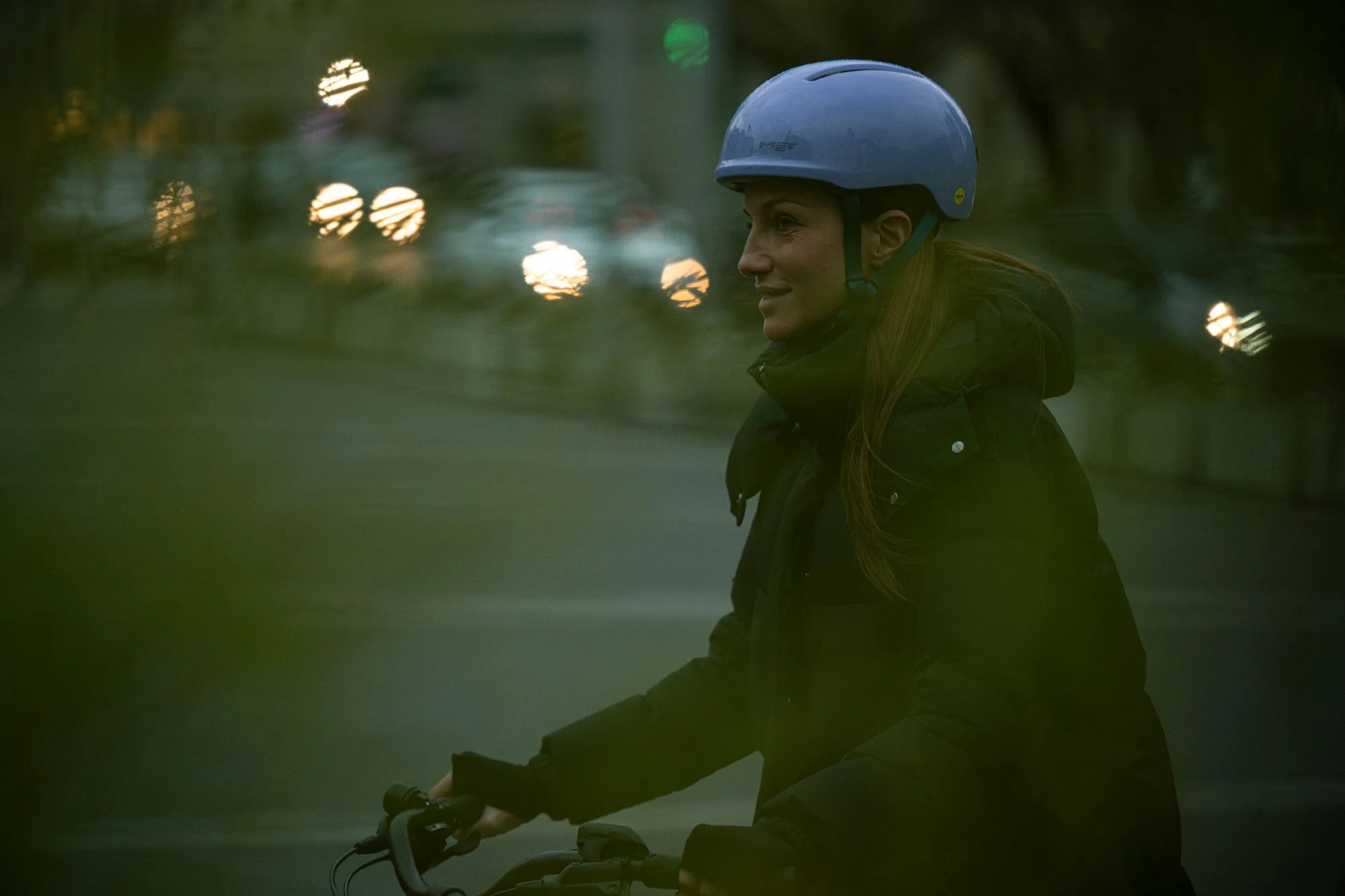 Beklædning - Cykelhjelme - MET Helmet Vibe MIPS m. LED - Black/Matt