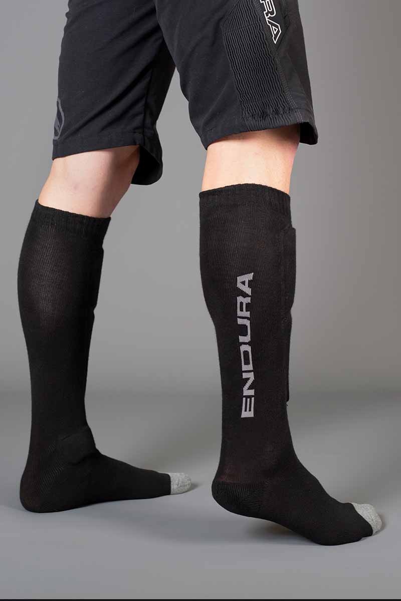 Beklædning - Sokker - Endura SingleTrack Shin Guard Sock - ForestGreen