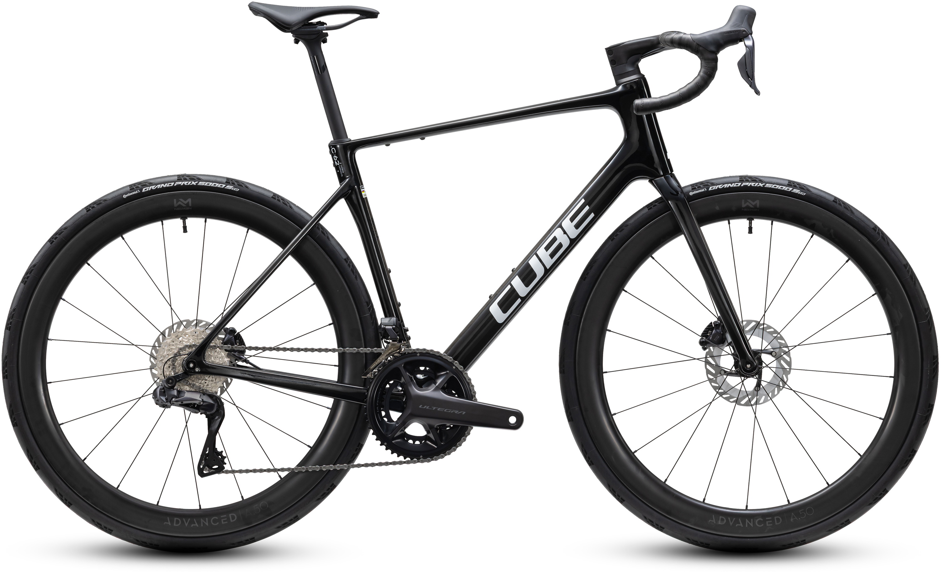 Cube Attain C:62 SLT 2027 - Carbon´n´White Cube Attain C:62 SLT 2027 - Carbon´n´White