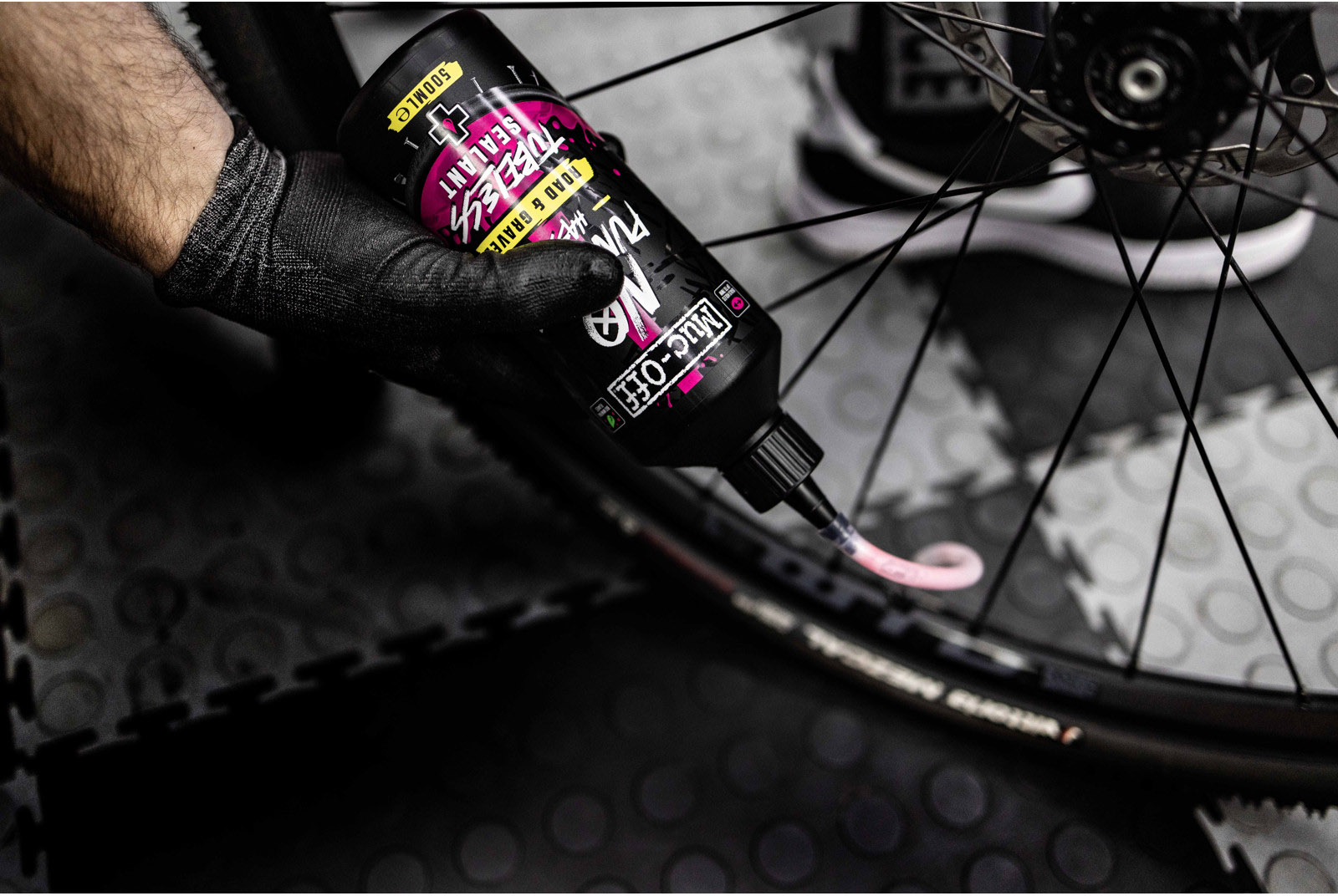 Reservedele - Tubeless - Muc-Off No Puncture Hassle Road & Gravel Tubeless - 500ml