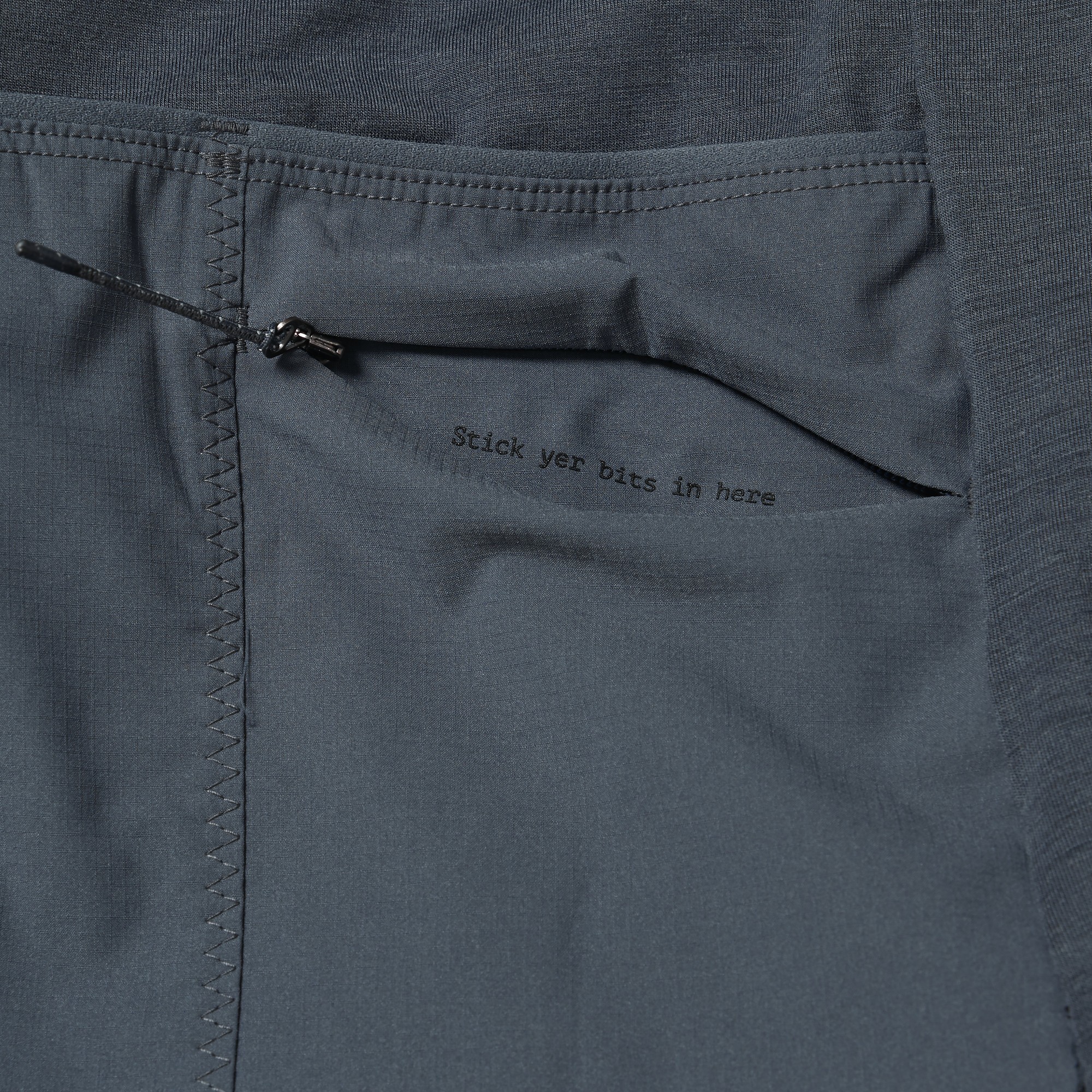 Beklædning - Cykeltrøjer - Endura AllTrack Ride L/S Jersey - Carbon Grey