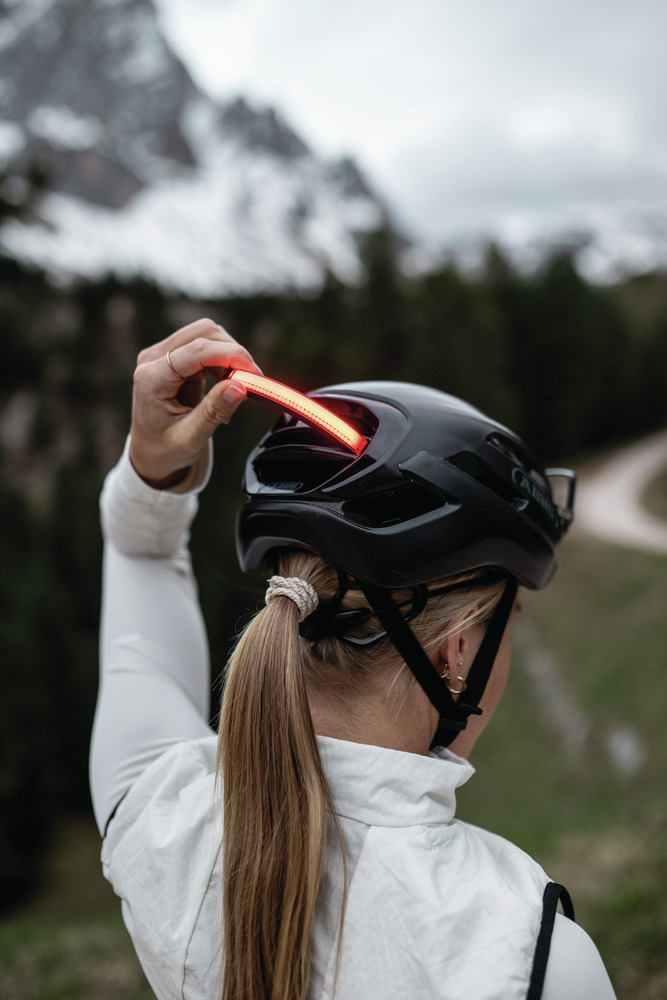 Beklædning - Cykelhjelme - Abus Taipan m. LED - Velvet Black