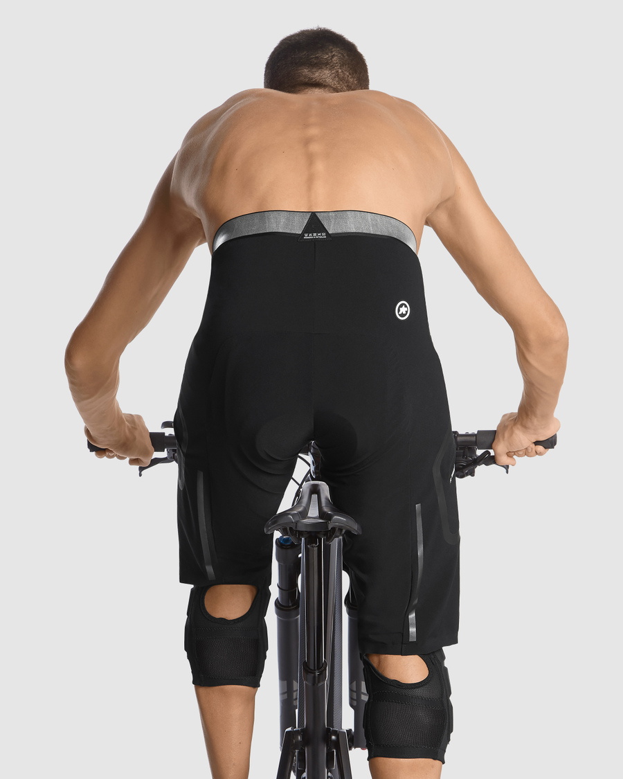 Beklædning - Cykelbukser - Assos TRAIL TACTICA Cargo Knickers T3 - Sort