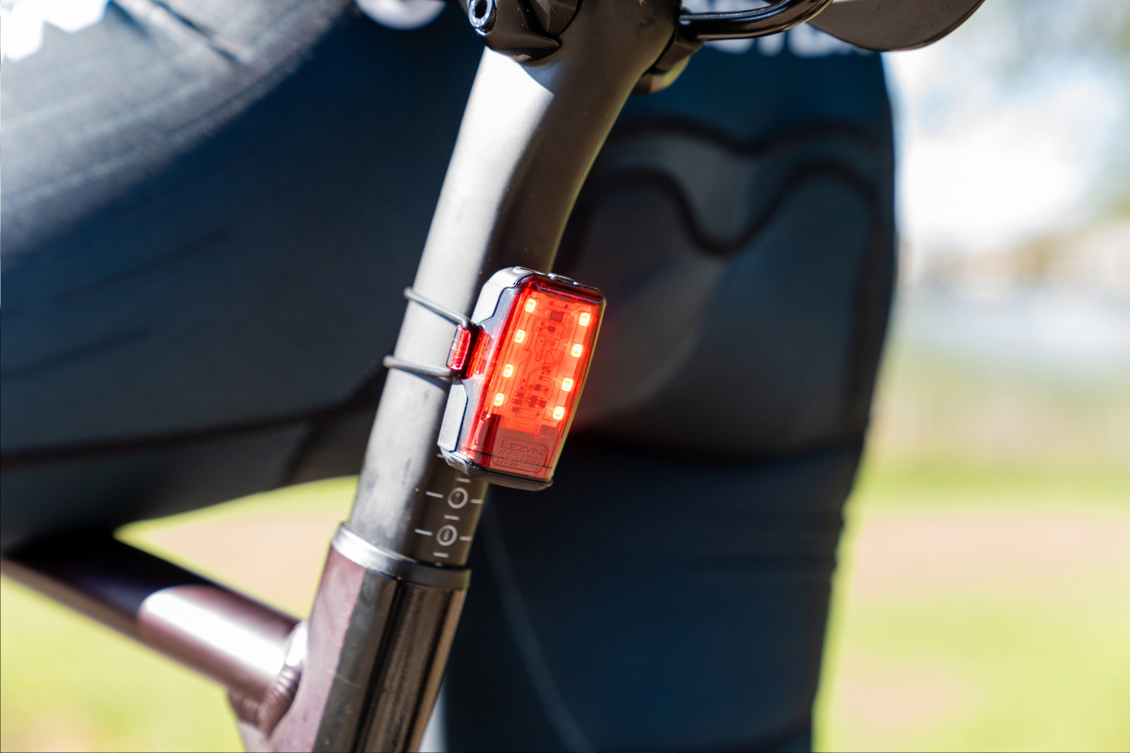 Tilbehør - Cykellygter - Lezyne KTV Pro+ Ai Alert StVZO Baglygte m. bremselys 30 lumen - Black