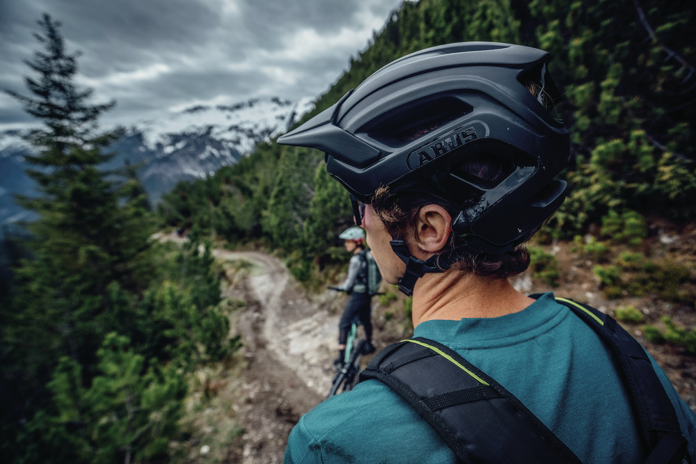 Beklædning - Cykelhjelme - Abus Cliffhanger -  Ti Silver
