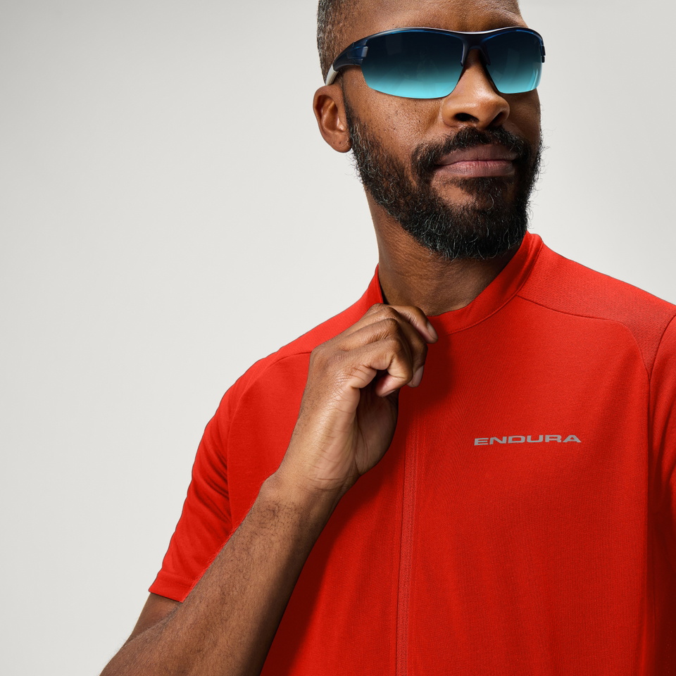 Beklædning - Cykeltrøjer - Endura Loop S/S Zipped Jersey - Flame Red