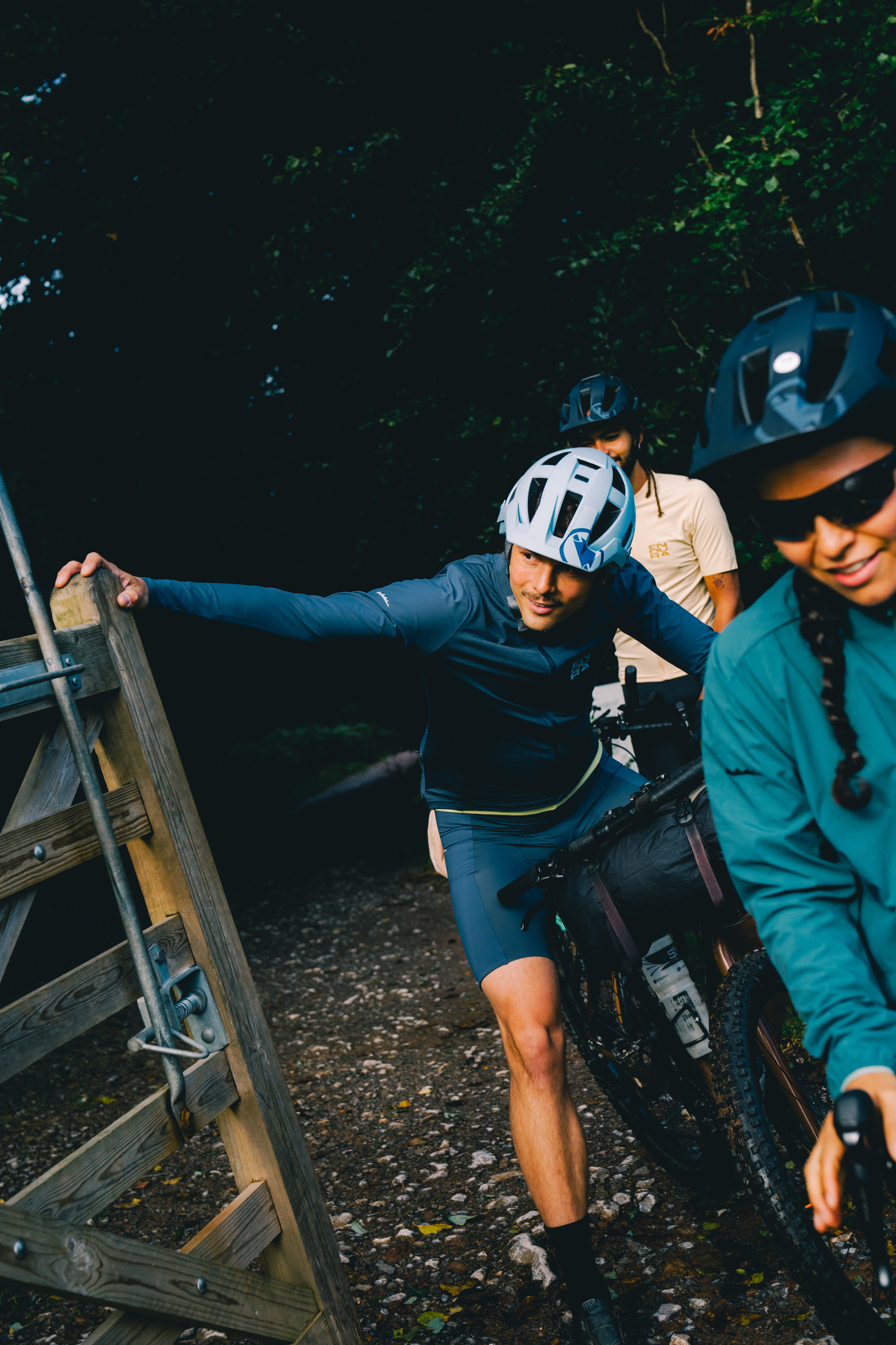 Beklædning - Regntøj & Vindtøj - Endura AllTrack Ride Packable Jacket - Carbon Grey