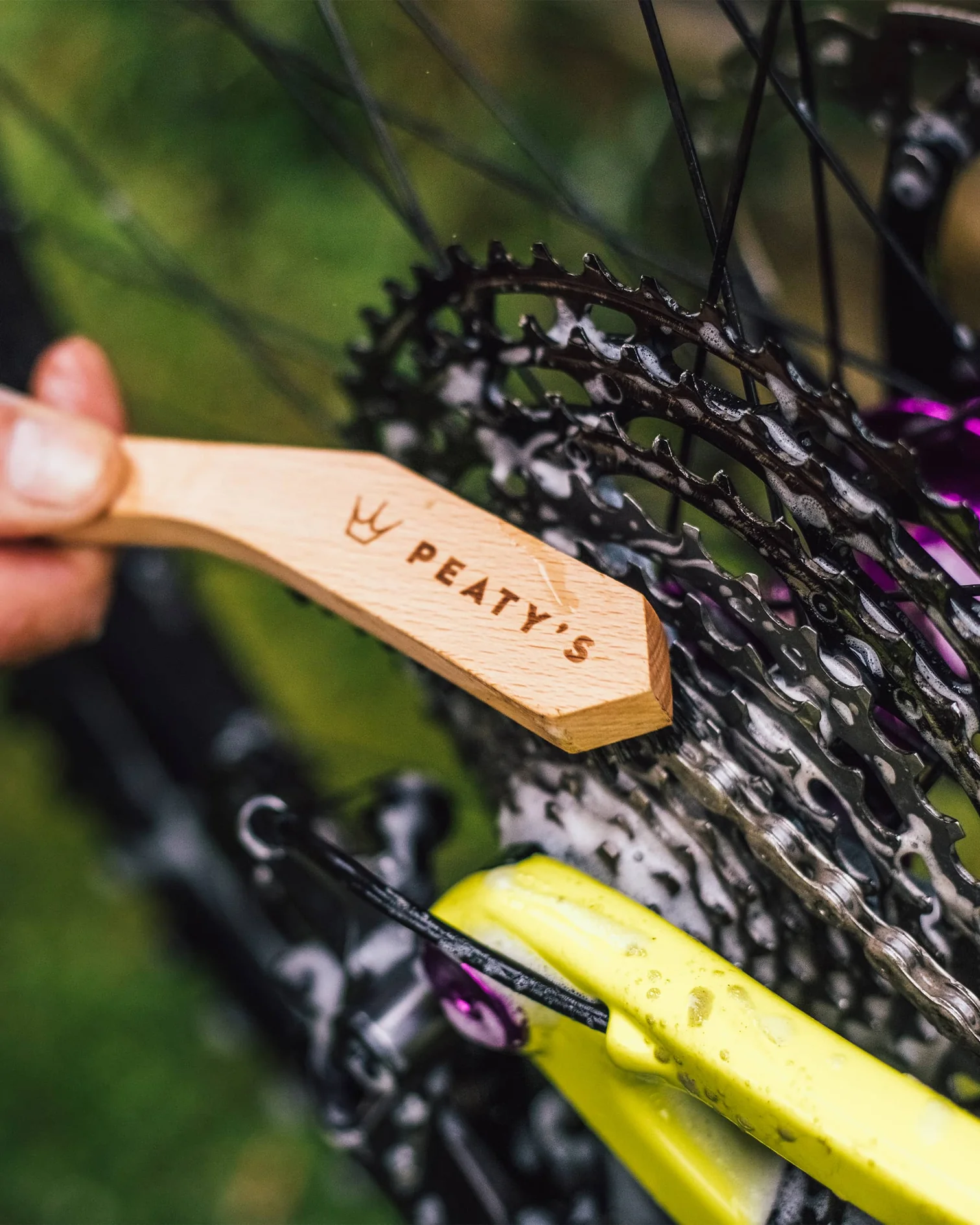 Tilbehør - Cykelpleje - Peaty's Drivetrain Brush