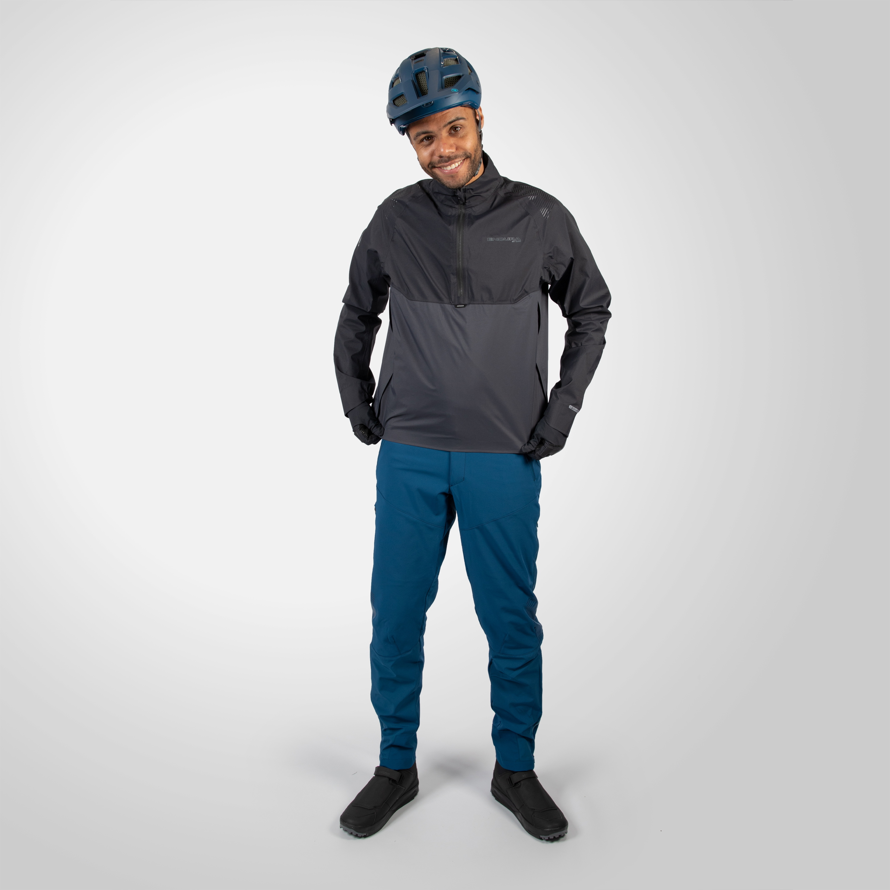Beklædning - Cykeljakker - Endura MT500 Lite Pullover Waterproof Jacket - Black