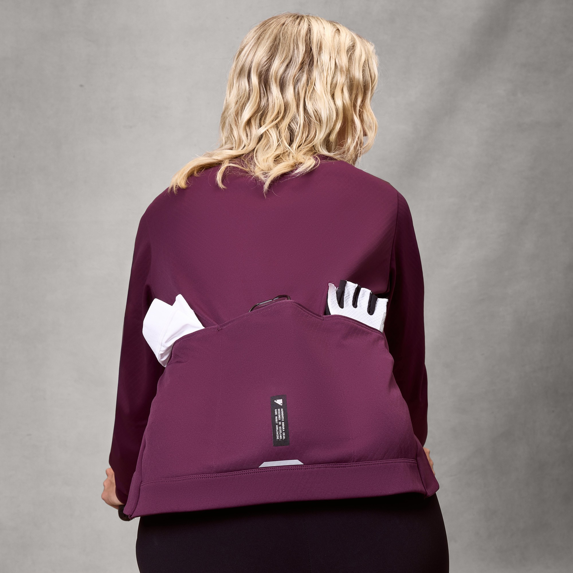 Beklædning - Cykeljakker - Endura Women's AllTrack Race Wind Jacket - Black Cherry