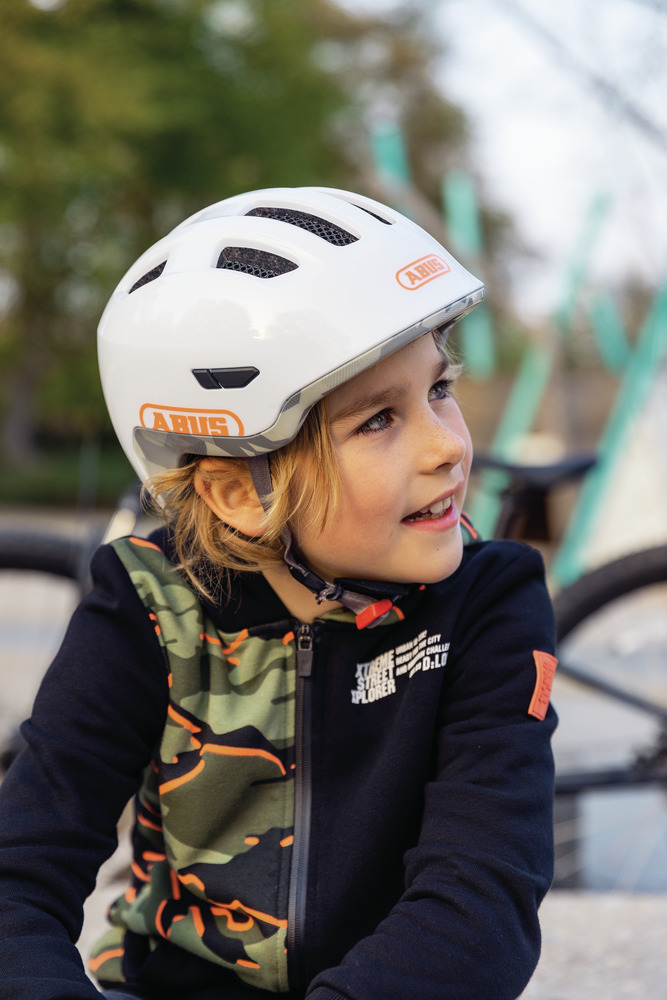 Beklædning - Cykelhjelme - Abus Smiley 3.0 ACE m. LED lys - Sort (DK)