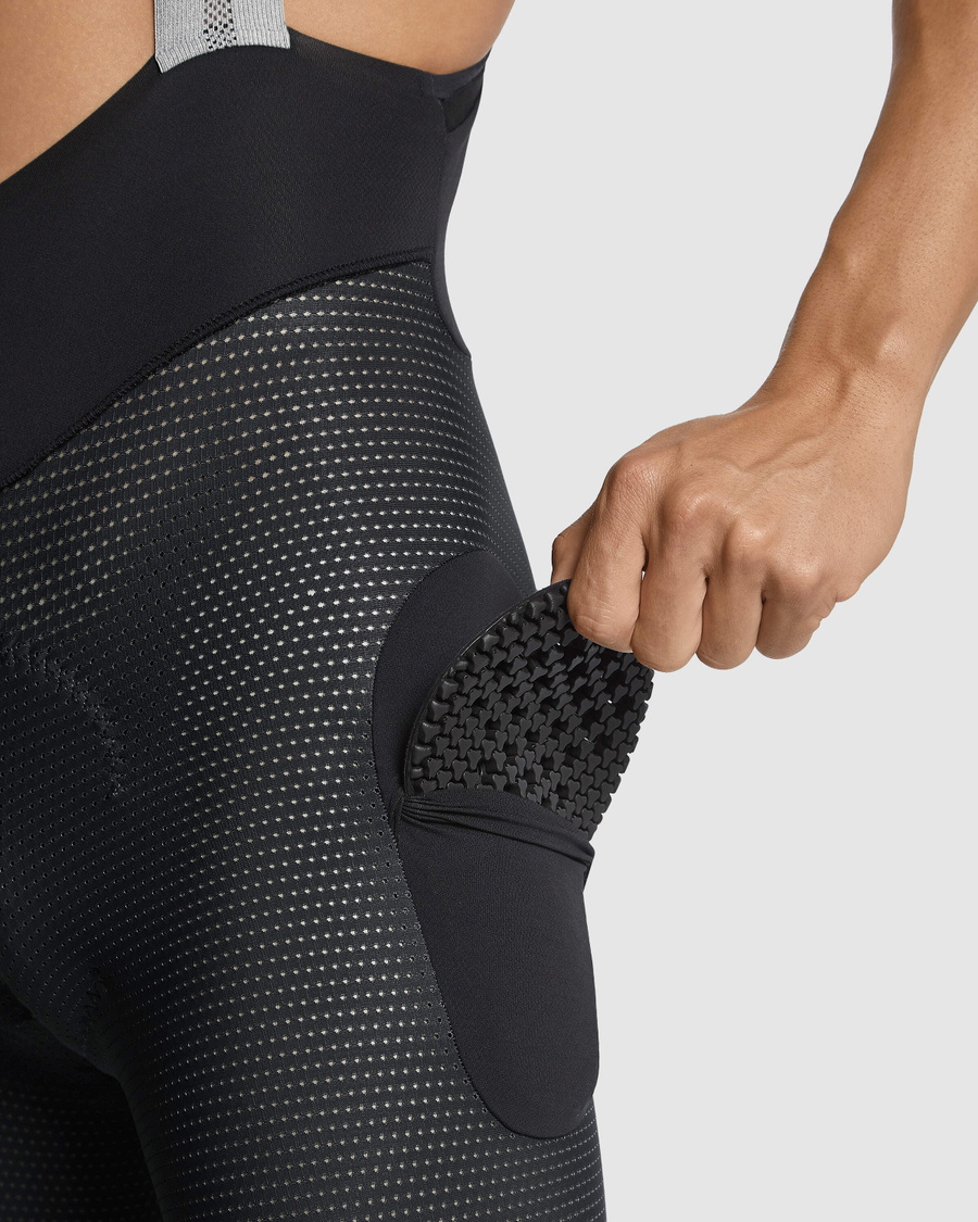 Beklædning - Cykelbukser - Assos TRAIL TACTICA Liner Bibshorts HP T3 - Grå