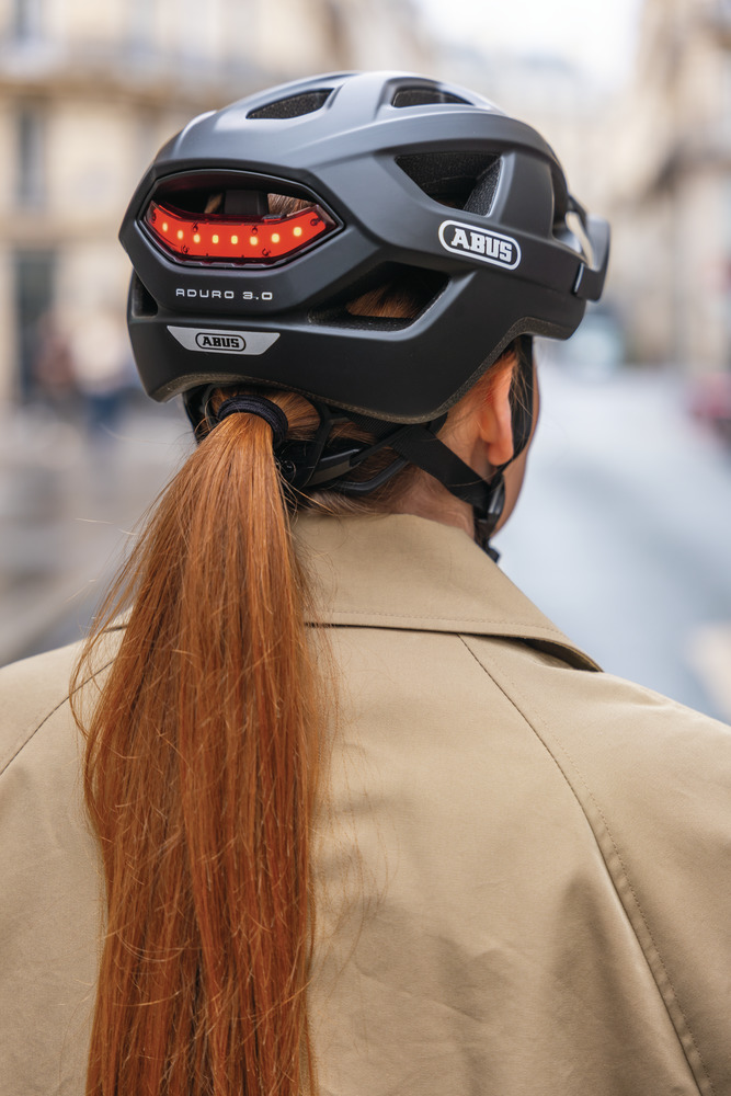 Beklædning - Cykelhjelme - Abus Aduro 3.0 m. LED - Titan