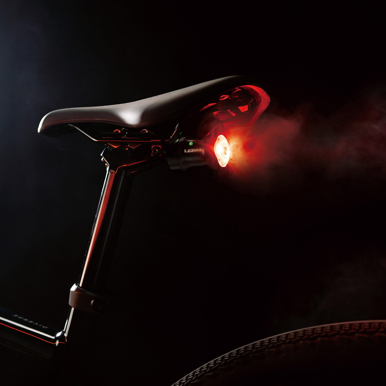 Tilbehør - Cykellygter - Lezyne Saddle Ai Alert StVZO Baglygte m. bremselys 40 lumen - Black