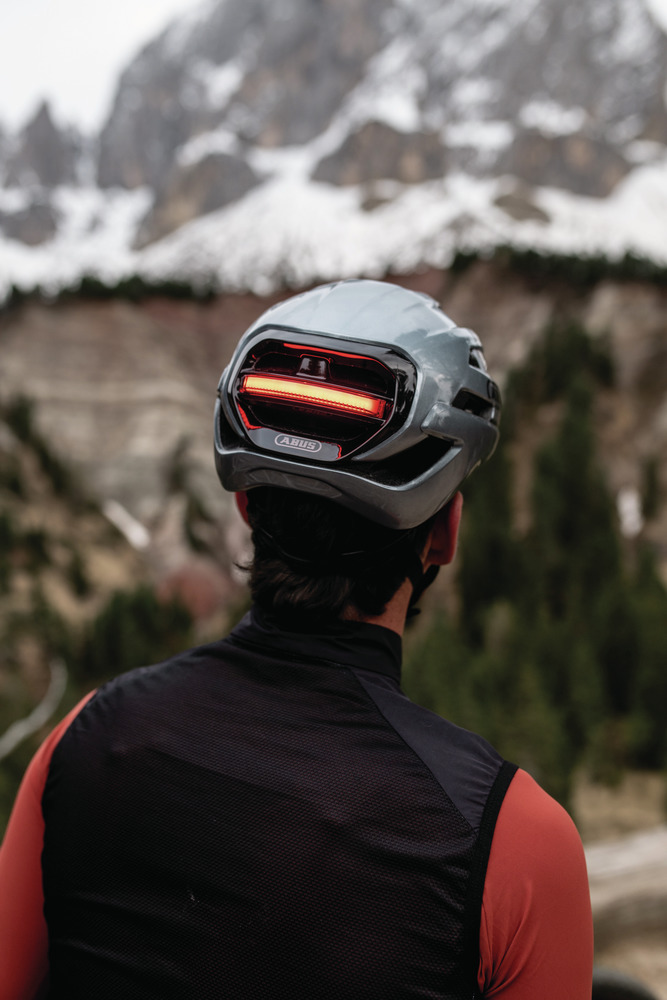 Beklædning - Cykelhjelme - Abus Taipan m. LED - Graphite Silver