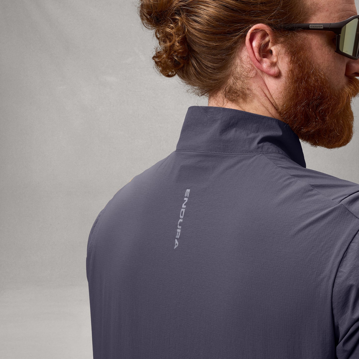 Beklædning - Regntøj & Vindtøj - Endura AllTrack Ride Packable Jacket - Carbon Grey