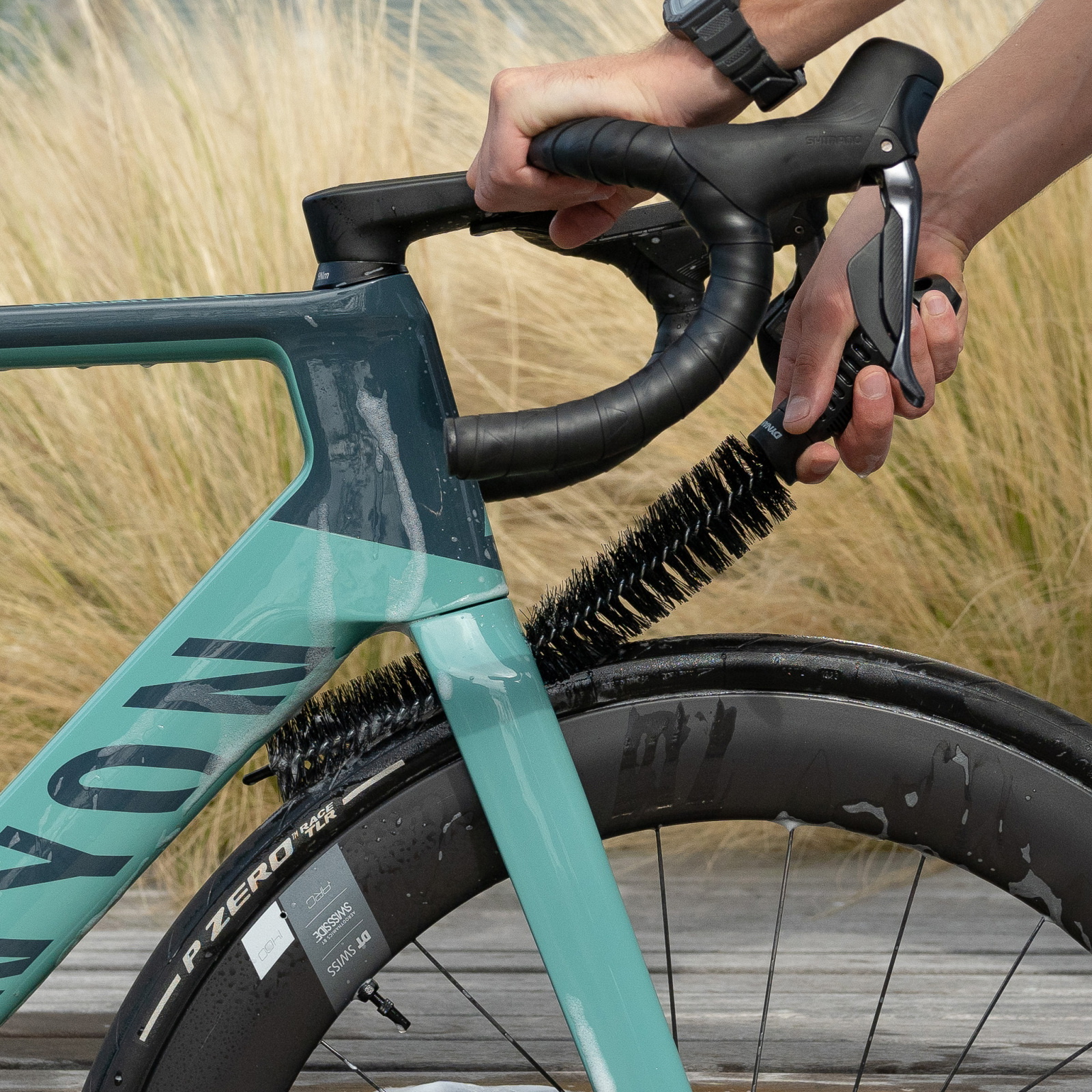 Tilbehør - Cykelpleje - Dynamic So Long Brush / Lang børste