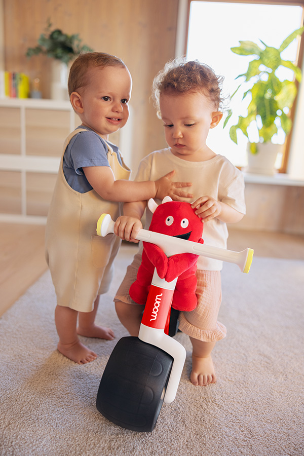 Tilbehør - Diverse - Løbecykel - Woom WOW "Wobble Wobble" - Red + Stapelstein and Teddy