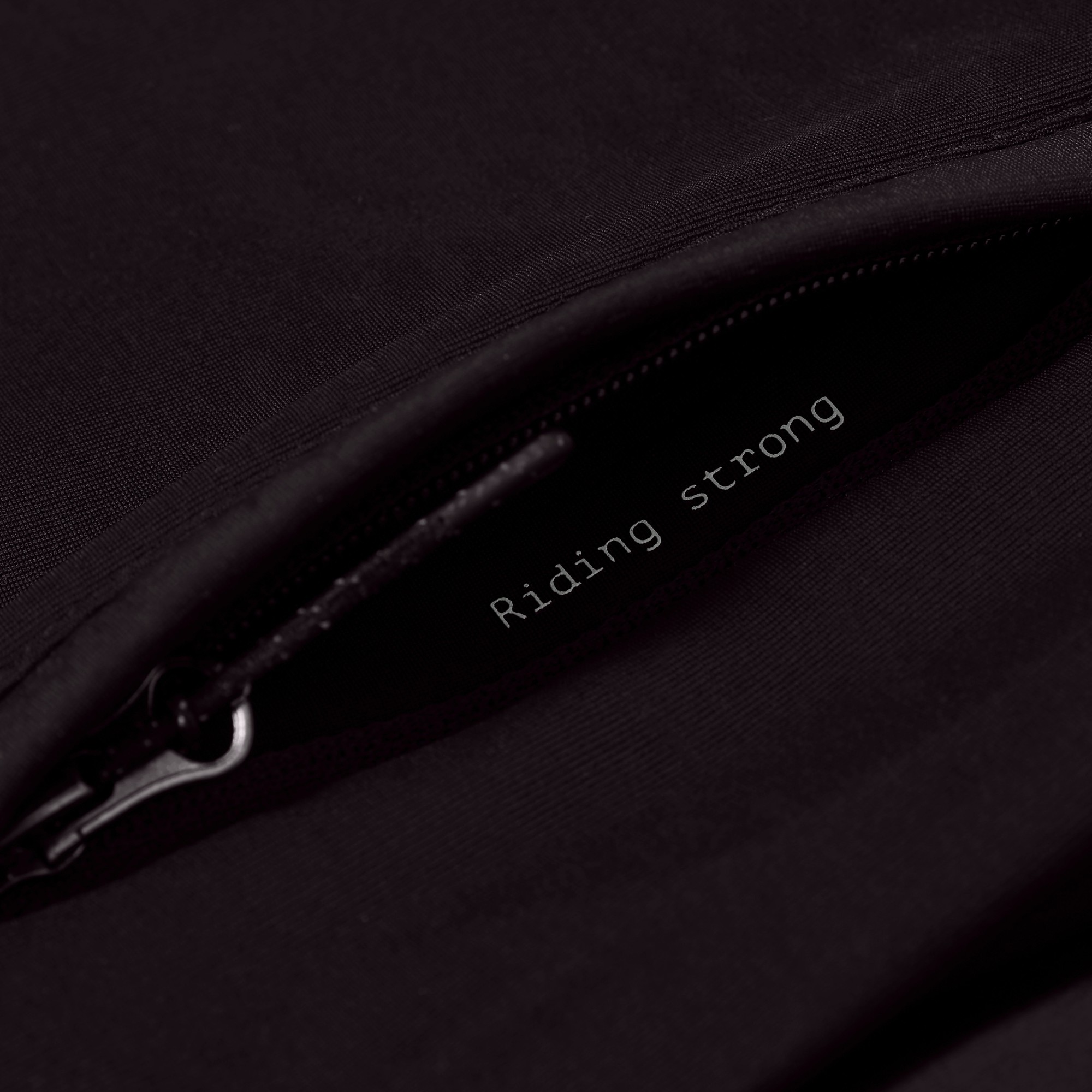 Beklædning - Cykeltrøjer - Endura Women's Loop Ride L/S Jersey - Black