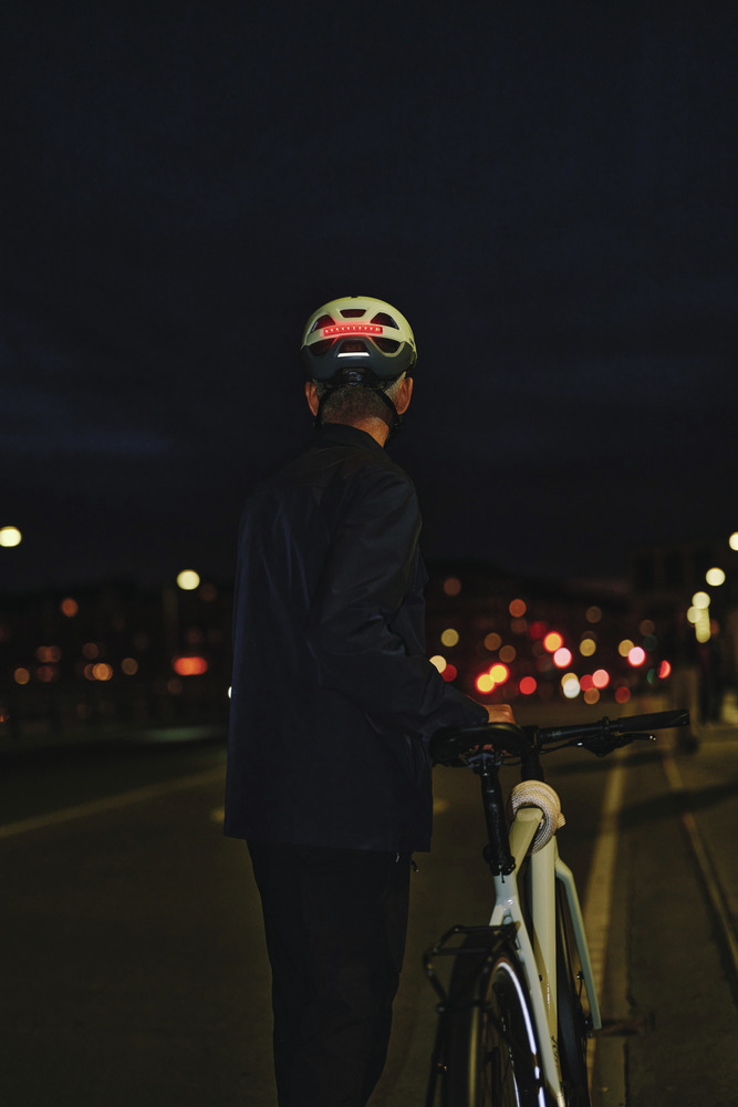 Beklædning - Cykelhjelme - Abus Hjelm Urban-I 4.0 ACE m. LED - Honey Yellow