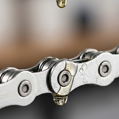 Kædeolie eller voks - hvad skal jeg vælge?