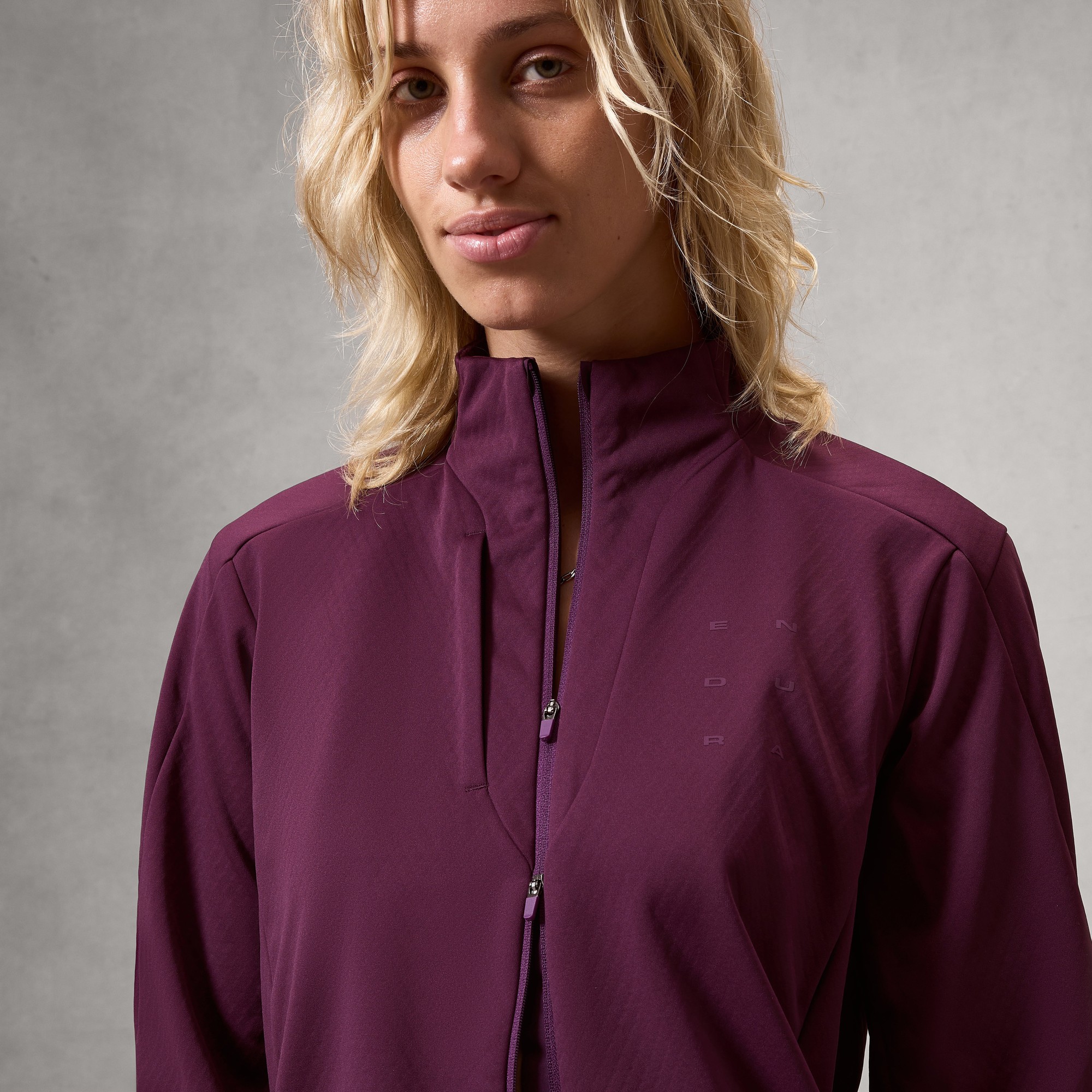 Beklædning - Cykeljakker - Endura Women's AllTrack Race Wind Jacket - Black Cherry