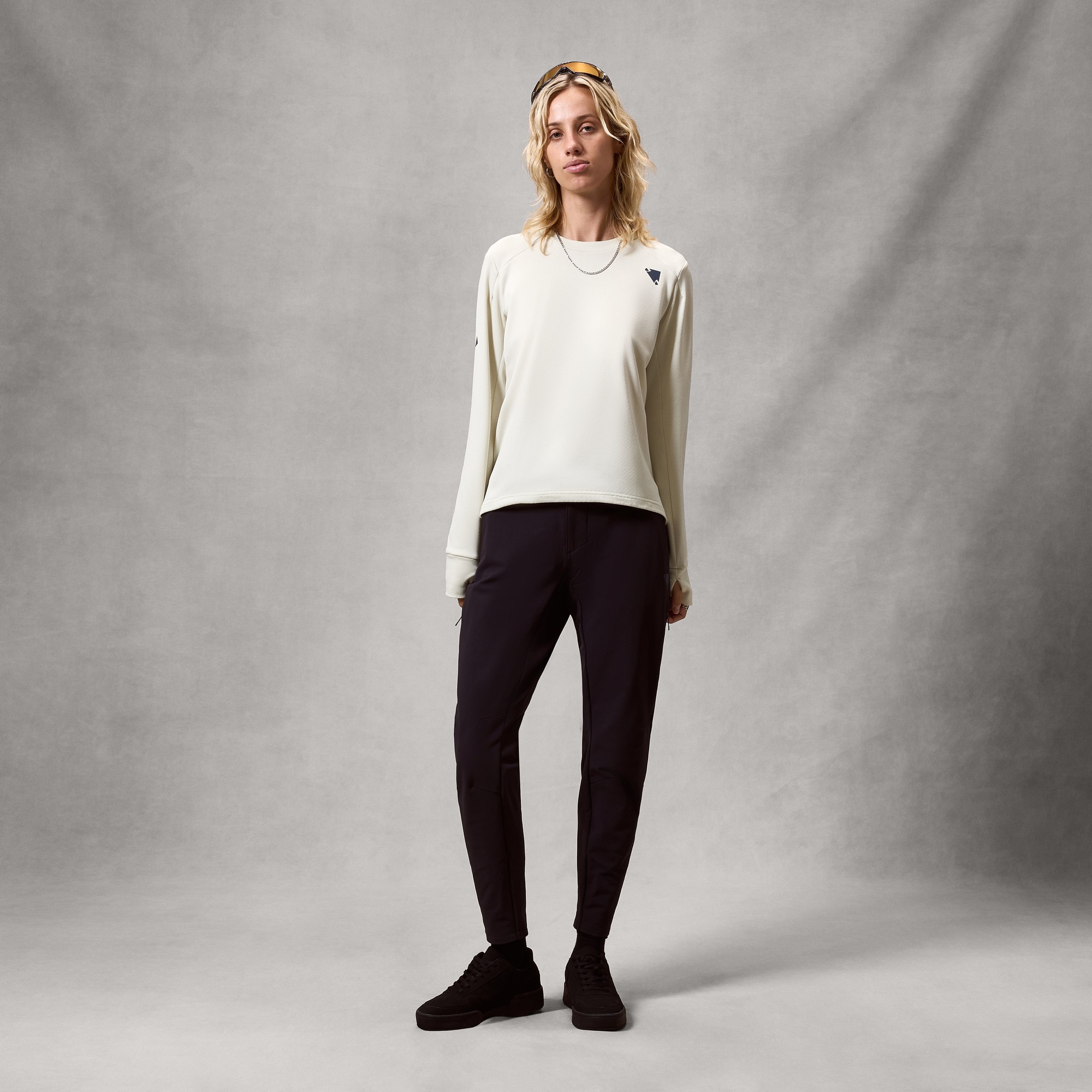 Beklædning - Cykeltrøjer - Endura Women's AllTrack Rout Fleece - Stone
