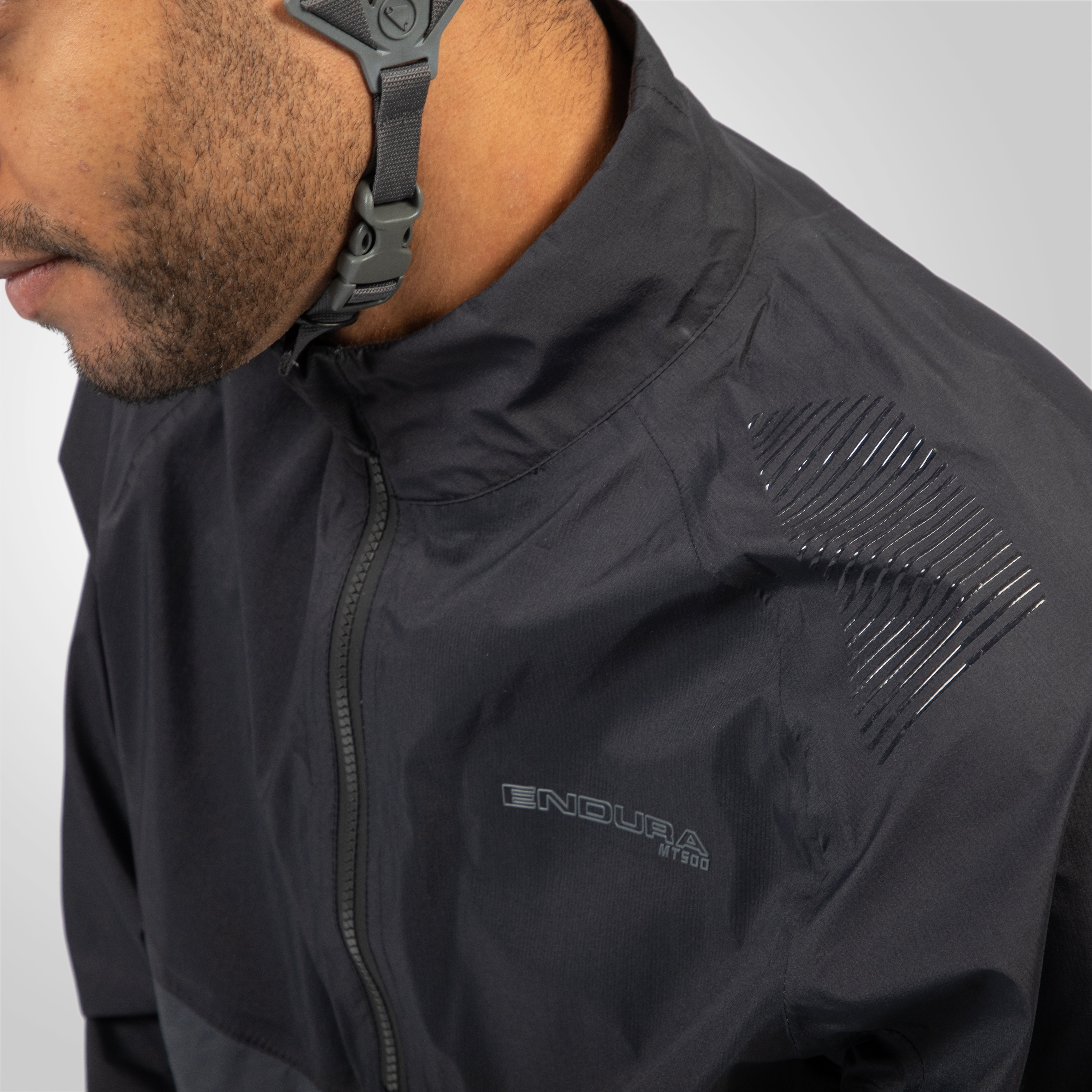 Beklædning - Cykeljakker - Endura MT500 Lite Pullover Waterproof Jacket - Black
