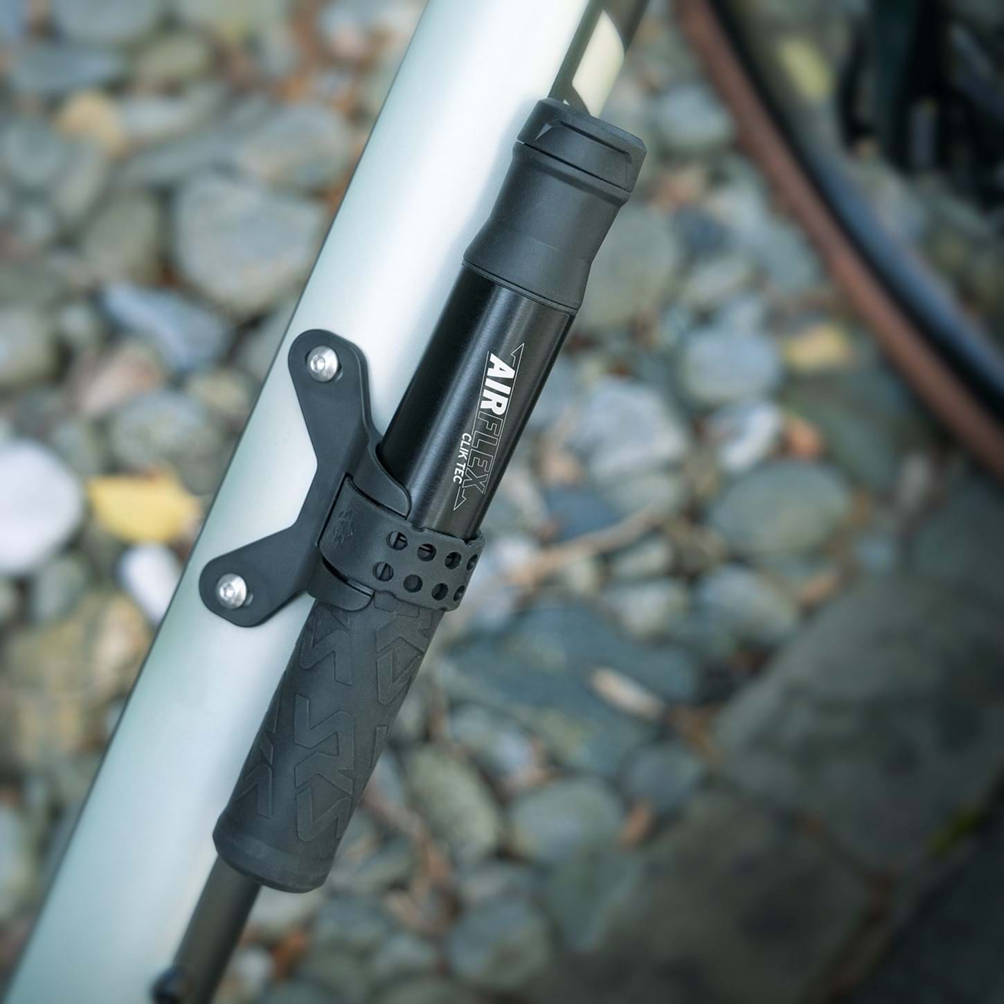 Tilbehør - Cykelpumper - SKS Airflex Explorer minipumpe 5bar/73psi (Schwalbe Clik Tec) - Sort