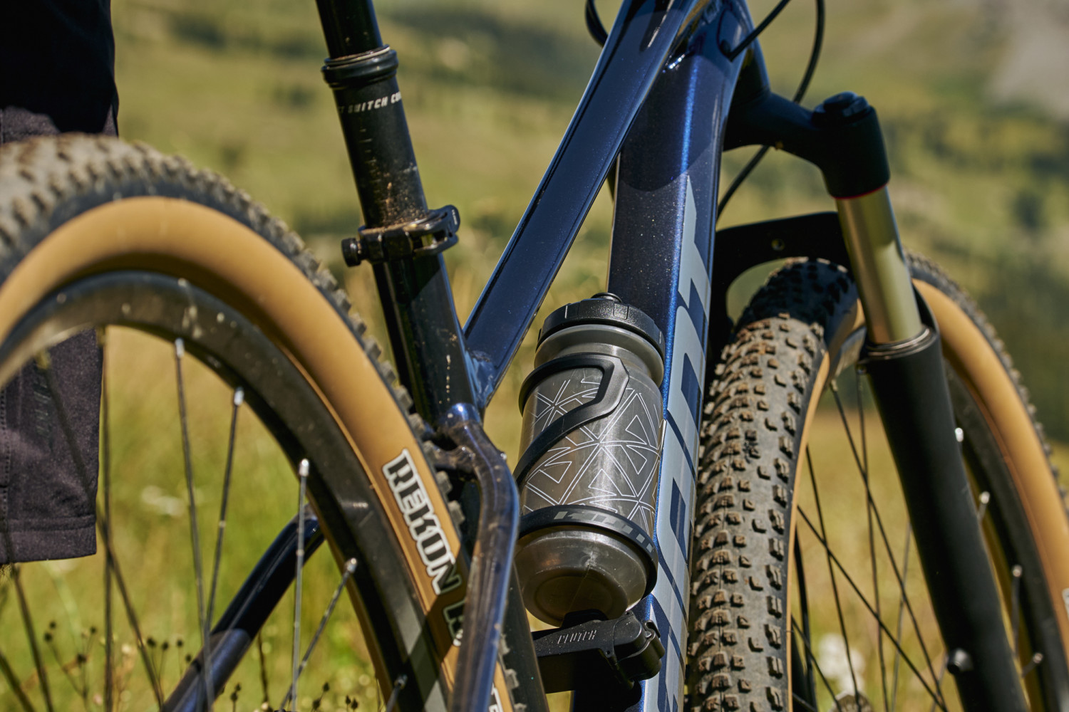 Cykler - Mountainbikes - Giant Talon 0 2025 - Ultra Navy